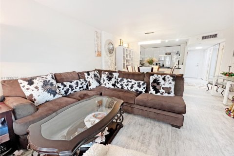 Condominio en venta en Aventura, Florida, 1 dormitorio, 99.03 m2 № 1997068 - foto 12