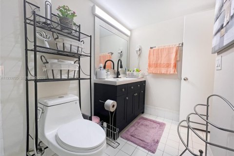 Condominio en venta en Aventura, Florida, 1 dormitorio, 99.03 m2 № 1997068 - foto 15