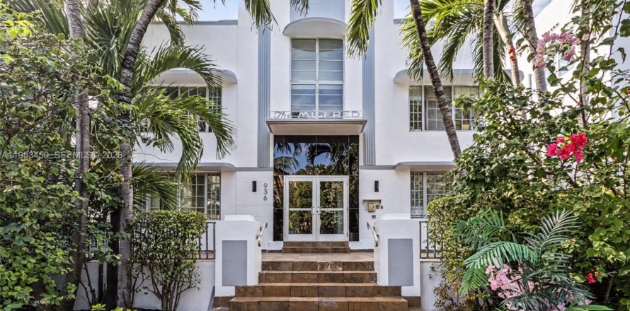 Studio à Condo à Miami Beach, Floride  № 2010783