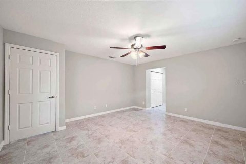 Casa en alquiler en Palm Bay, Florida, 4 dormitorios, 170.29 m2 № 1885432 - foto 12