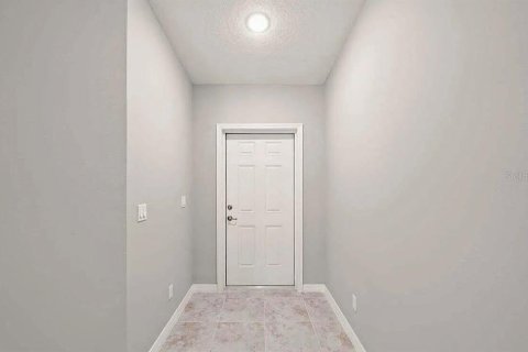 Casa en alquiler en Palm Bay, Florida, 4 dormitorios, 170.29 m2 № 1885432 - foto 2