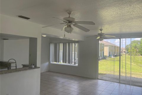 Townhouse in Davenport, Florida 3 bedrooms, 111.48 sq.m. № 1614350 - photo 6