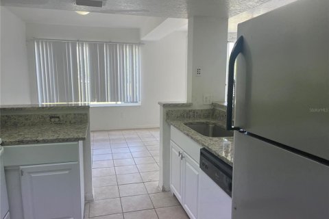 Townhouse in Davenport, Florida 3 bedrooms, 111.48 sq.m. № 1614350 - photo 9