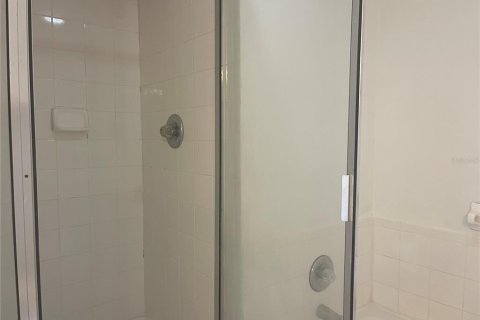 Townhouse in Davenport, Florida 3 bedrooms, 111.48 sq.m. № 1614350 - photo 12