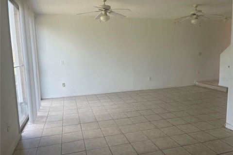 Townhouse in Davenport, Florida 3 bedrooms, 111.48 sq.m. № 1614350 - photo 8