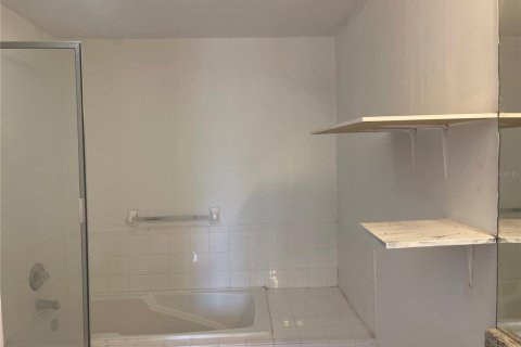 Townhouse in Davenport, Florida 3 bedrooms, 111.48 sq.m. № 1614350 - photo 4