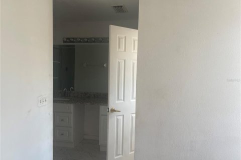 Townhouse in Davenport, Florida 3 bedrooms, 111.48 sq.m. № 1614350 - photo 3