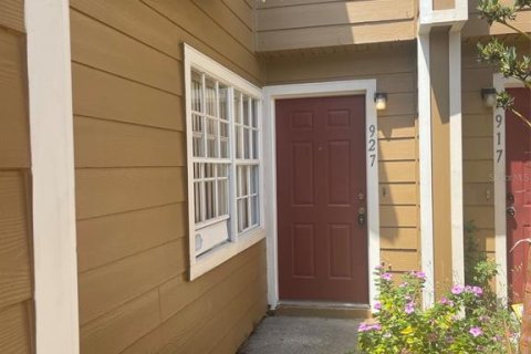 Townhouse in Davenport, Florida 3 bedrooms, 111.48 sq.m. № 1614350