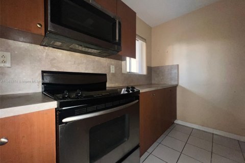 Condominio en venta en Hialeah, Florida, 2 dormitorios, 95.22 m2 № 1890956 - foto 21