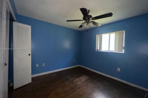 Condominio en venta en Hialeah, Florida, 2 dormitorios, 95.22 m2 № 1890956 - foto 12