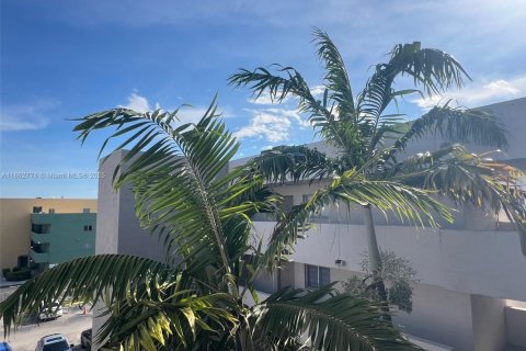 Condominio en venta en Hialeah, Florida, 2 dormitorios, 95.22 m2 № 1890956 - foto 23