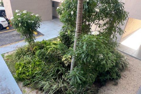 Condominio en venta en Hialeah, Florida, 2 dormitorios, 95.22 m2 № 1890956 - foto 15