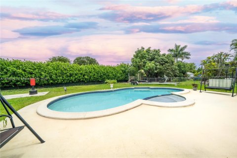 House in Homestead, Florida 4 bedrooms, 167.22 sq.m. № 1836134 - photo 19