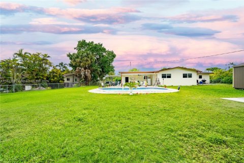 House in Homestead, Florida 4 bedrooms, 167.22 sq.m. № 1836134 - photo 28