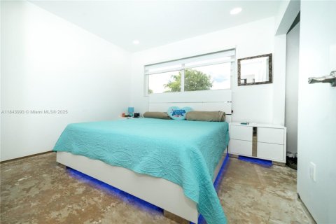 House in Homestead, Florida 4 bedrooms, 167.22 sq.m. № 1836134 - photo 13