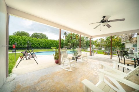 House in Homestead, Florida 4 bedrooms, 167.22 sq.m. № 1836134 - photo 6