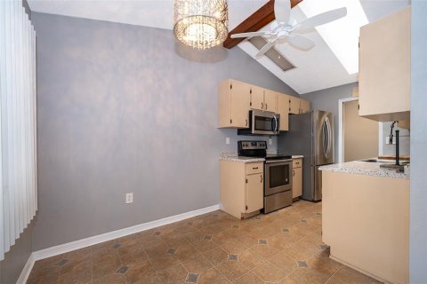 Touwnhouse à vendre à Leesburg, Floride: 2 chambres, 112.23 m2 № 1578816 - photo 7
