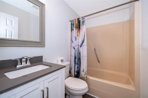 Touwnhouse à vendre à Leesburg, Floride: 2 chambres, 112.23 m2 № 1578816 - photo 13