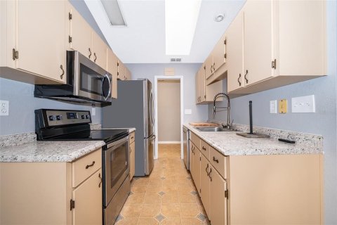 Touwnhouse à vendre à Leesburg, Floride: 2 chambres, 112.23 m2 № 1578816 - photo 1