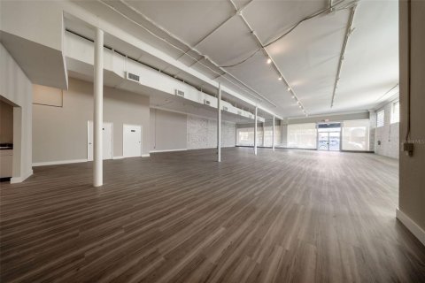 Immobilier commercial à vendre à Sanford, Floride: 742.01 m2 № 2384368 - photo 13