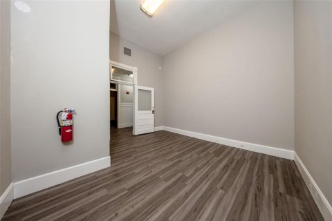 Immobilier commercial à vendre à Sanford, Floride: 742.01 m2 № 2384368 - photo 23