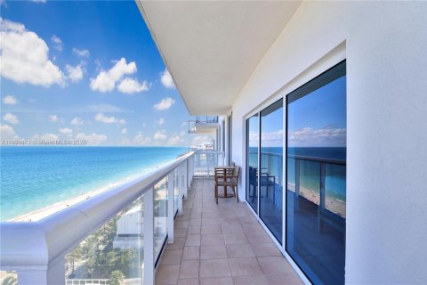 Hotel in Fort Lauderdale, Florida 1 bedroom, 95.5 sq.m. № 2154442 - photo 2