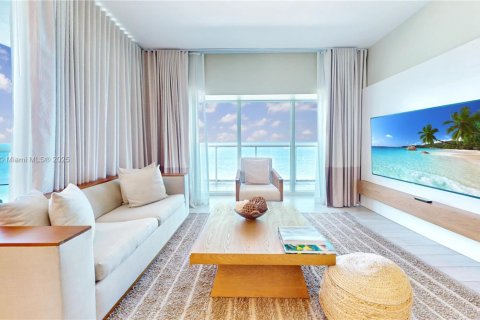 Hotel in Fort Lauderdale, Florida 1 bedroom, 95.5 sq.m. № 2154442