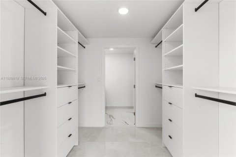 Снять в аренду кондоминиум в Хомстед, Флорида 3 спальни, 120.77м2, № 1987343 - фото 12