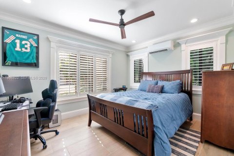 Villa ou maison à vendre à Lighthouse Point, Floride: 5 chambres, 383.41 m2 № 2064811 - photo 11