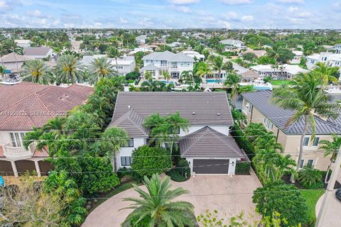 Villa ou maison à vendre à Lighthouse Point, Floride: 5 chambres, 383.41 m2 № 2064811 - photo 3