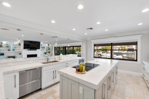 Villa ou maison à vendre à Lighthouse Point, Floride: 5 chambres, 383.41 m2 № 2064811 - photo 5