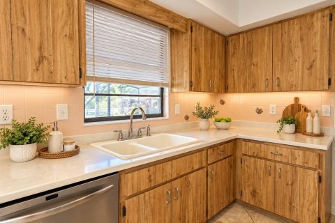 Villa ou maison à vendre à Sarasota, Floride: 2 chambres, 89.93 m2 № 2406779 - photo 9