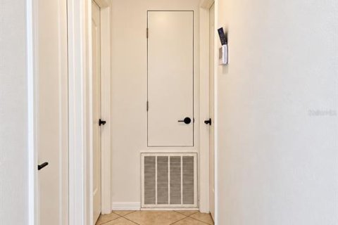 Villa ou maison à vendre à Sarasota, Floride: 2 chambres, 89.93 m2 № 2406779 - photo 10