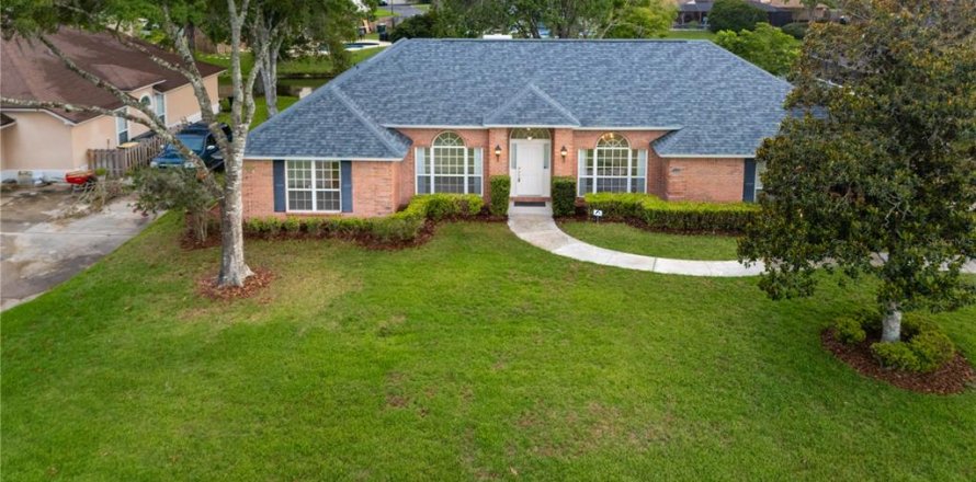 House in Jacksonville, Florida 4 bedrooms, 269.42 sq.m. № 1782303