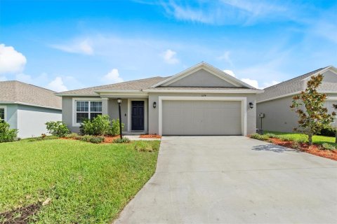 House in Lakeland, Florida 4 bedrooms, 180.23 sq.m. № 1800450 - photo 2