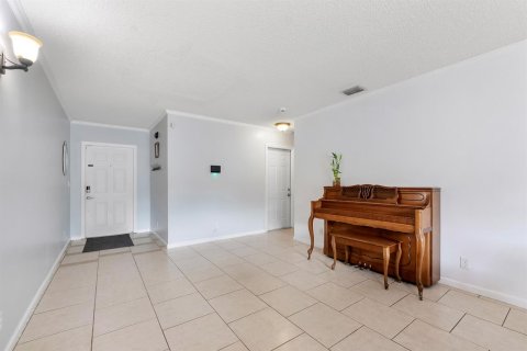 House in Sunrise, Florida 3 bedrooms, 168.62 sq.m. № 2087008 - photo 10