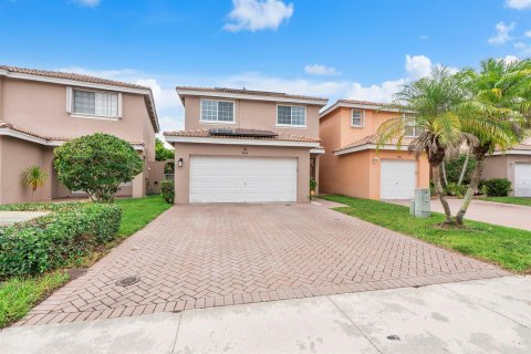 House in Sunrise, Florida 3 bedrooms, 168.62 sq.m. № 2087008