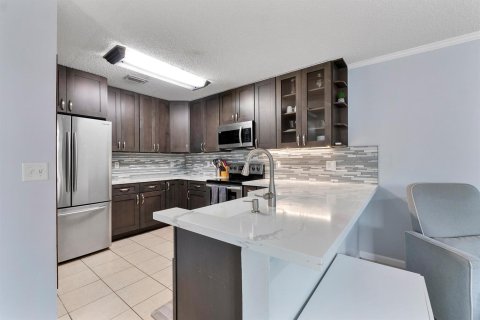 House in Sunrise, Florida 3 bedrooms, 168.62 sq.m. № 2087008 - photo 13