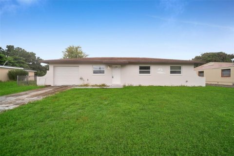 Villa ou maison à Lehigh Acres, Floride 3 chambres, 105.35 m2 № 2277192