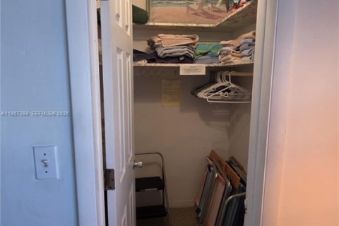 Condominio en venta en Deerfield Beach, Florida, 1 dormitorio, 39.95 m2 № 2011327 - foto 11