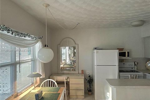 Condominio en venta en Deerfield Beach, Florida, 1 dormitorio, 39.95 m2 № 2011327 - foto 7