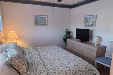 Condominio en venta en Deerfield Beach, Florida, 1 dormitorio, 39.95 m2 № 2011327 - foto 10