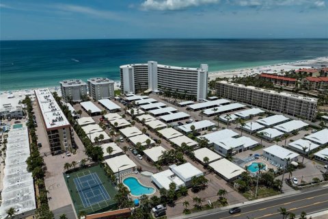 Купить виллу или дом в Сарасота, Флорида 6 комнат, 114.46м2, № 1812934 - фото 2