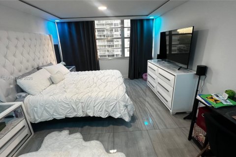 Купить кондоминиум в Авентура, Флорида 2 спальни, 116.22м2, № 2153948 - фото 7