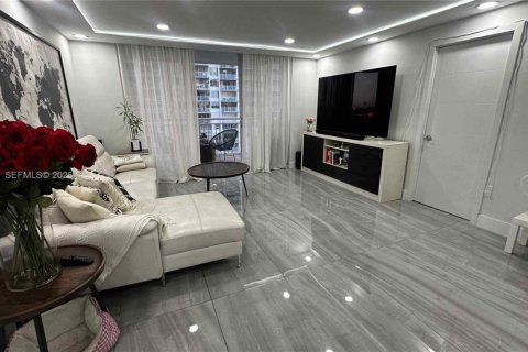 Купить кондоминиум в Авентура, Флорида 2 спальни, 116.22м2, № 2153948 - фото 8