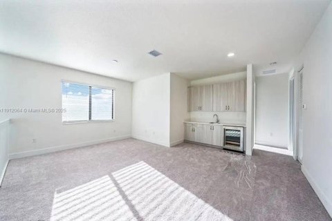 House in Ave Maria, Florida 5 bedrooms, 327.2 sq.m. № 2054354 - photo 19