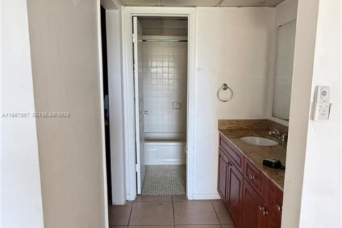 Appartement à louer à Hialeah, Floride: 1 chambre, 35.49 m2 № 2029909 - photo 6