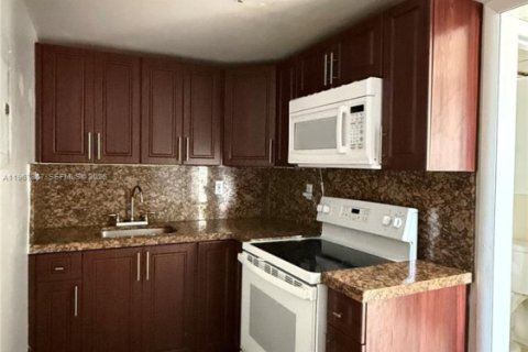 Appartement à louer à Hialeah, Floride: 1 chambre, 35.49 m2 № 2029909 - photo 7