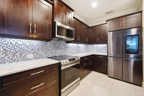 Casa en venta en Riverview, Florida, 4 dormitorios, 229.28 m2 № 2167415 - foto 8