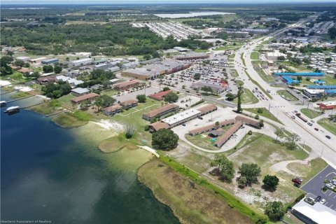 Commercial property in Sebring, Florida 1629.23 sq.m. № 2291190 - photo 9